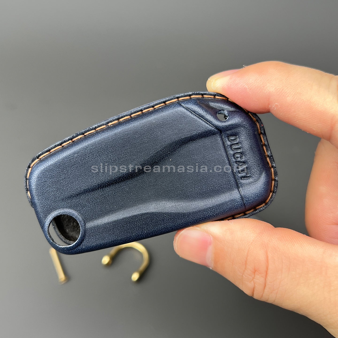 Ducati Key Leather Case Set – Handcrafted Full-Grain Leather Covers with Optional Lanyard