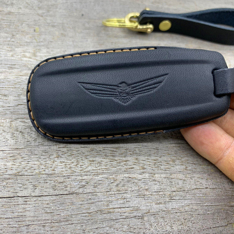 Side profile of Honda Gold Wing GL1800 handmade leather smart key case