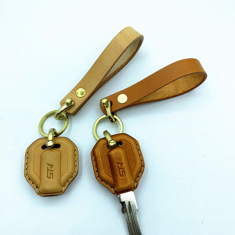 SYM Mio 125 leather key case and lanyard set with brass ring